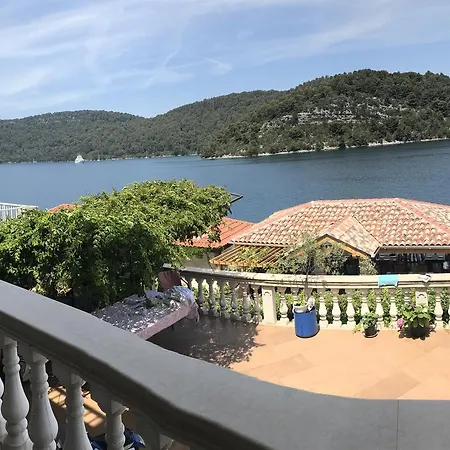 Sea House Mljet Casa de hóspedes 3*