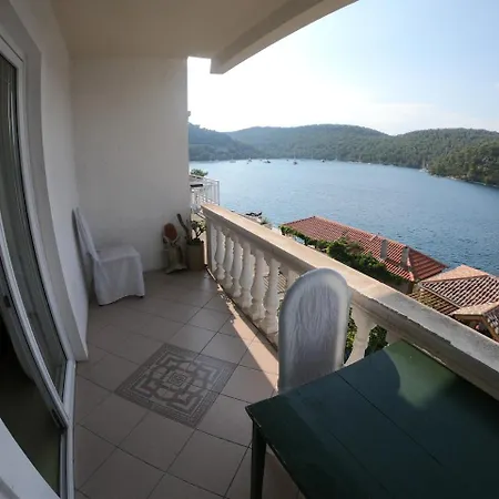 Sea House Mljet Casa de hóspedes 3*